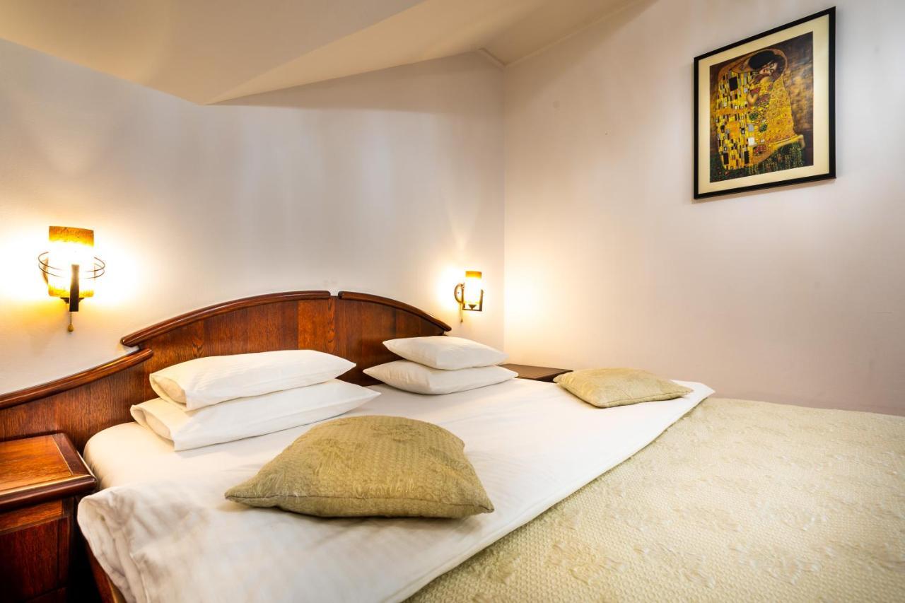 Garni Hotel Royal Crown Subotica Luaran gambar