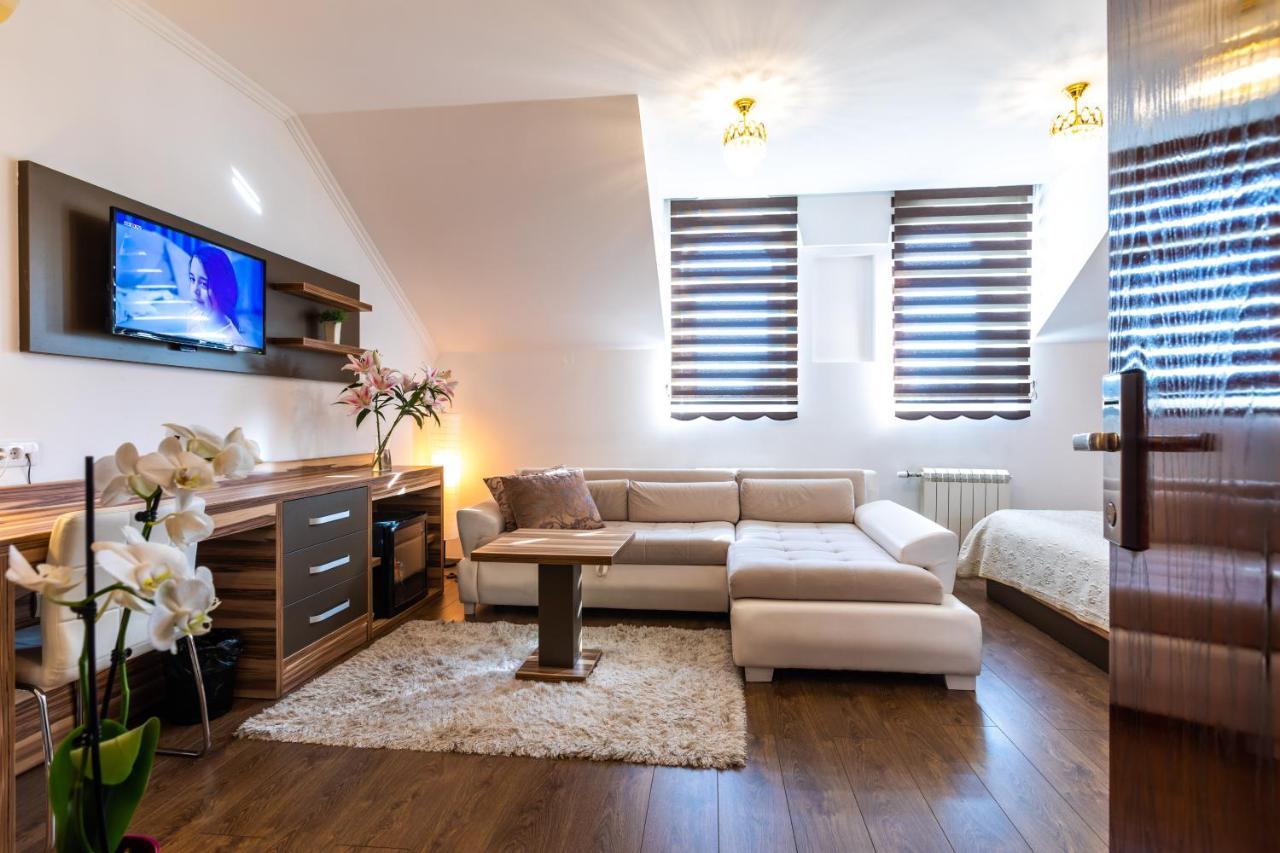 Garni Hotel Royal Crown Subotica Luaran gambar